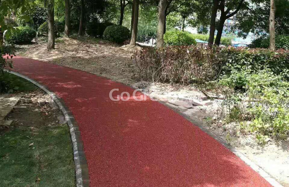 El proyecto de pavimento de asfalto poroso rojo Bund se completó con éxito