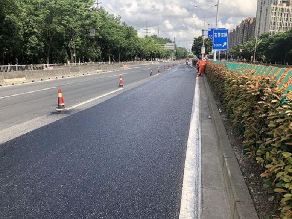 Go Green El sellador de asfalto de alta viscosidad en el proyecto de autopista de Shanghai se completó con éxito