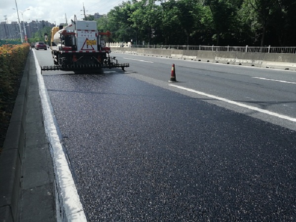 Go Green El sellador de asfalto de alta viscosidad en el proyecto de autopista de Shanghai se completó con éxito