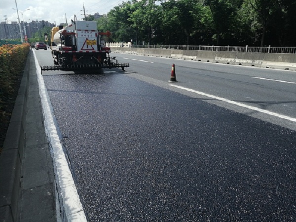 Go Green El sellador de asfalto de alta viscosidad en el proyecto de autopista de Shanghai se completó con éxito